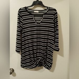 Bobbie Brooks Black and White Tie Front Tunic